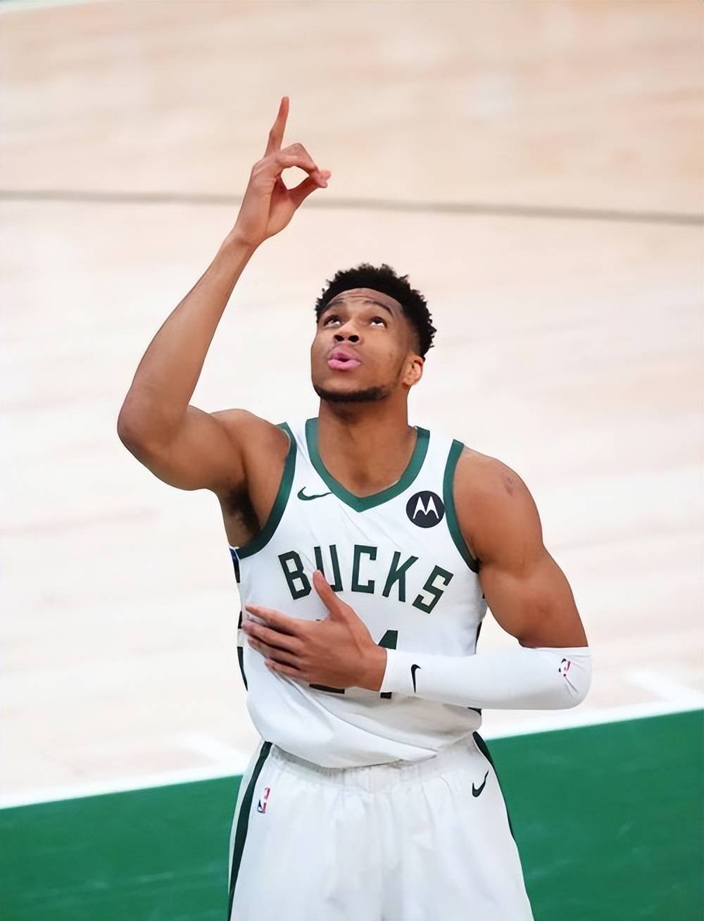 底角轮转更 底角轮转更